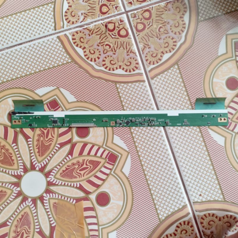 T-CON TCON TIKON IC COF DISPLAY TV LED Polytron 22d900