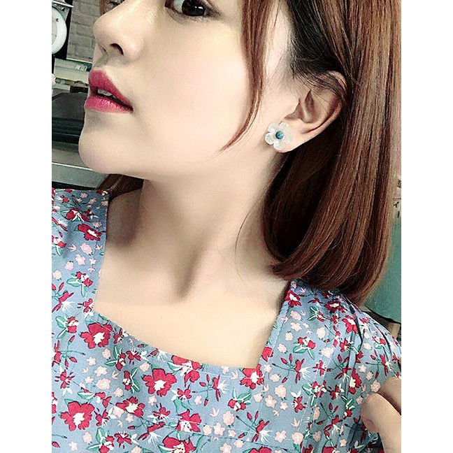 LRC Anting Tusuk Fashion Needle Transparent Acrylic Petal Earrings F6206X