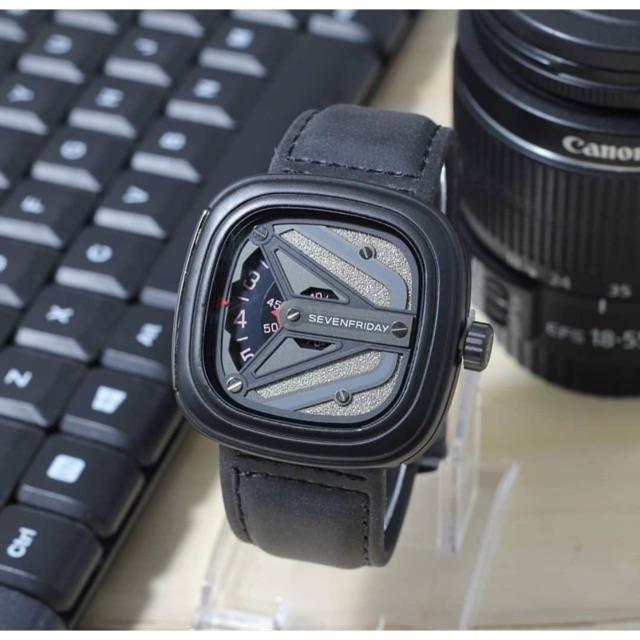 Jam tangan pria/wanita seven friday kulit