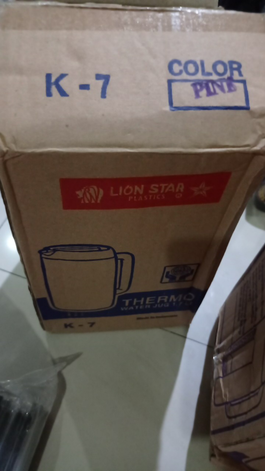 K-7 Thermo Water Jug 1.7 L teko Lion Star