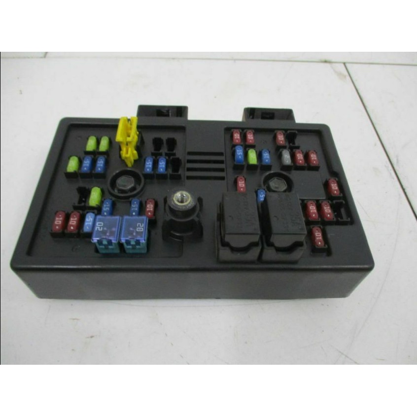 Fuse Box Relay Box Chevrolet Captiva (C100, C140) 2.0 D 4WD