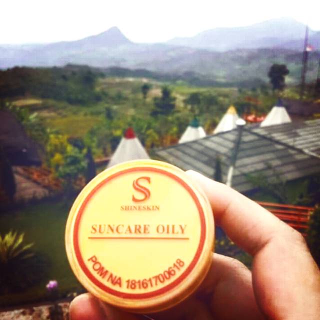 

Suncare Oily(untuk jenis kulit berminyak)