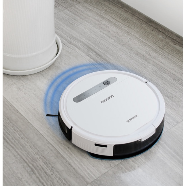 Ecovacs DEEBOT OZMO 610 Robot Vacuum & Mop