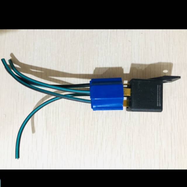 Soket + Fitting Relay Klakson dan Lampu Bosh Kaki 4 Kabel besar A Class