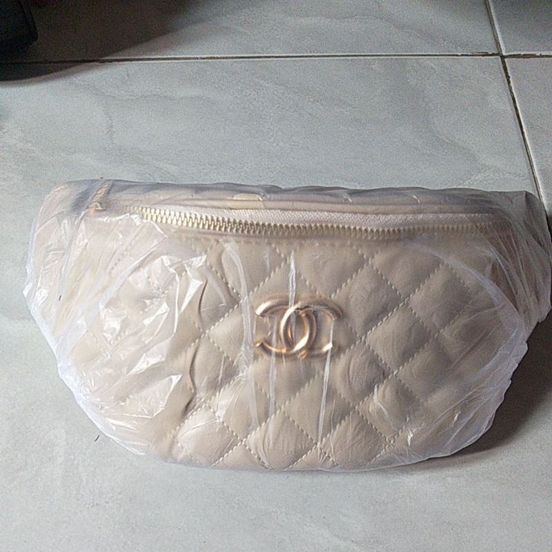 Tas WB Wanita cream