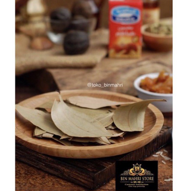

DAUN WARAQAH / GHOR (BAYLEAF)