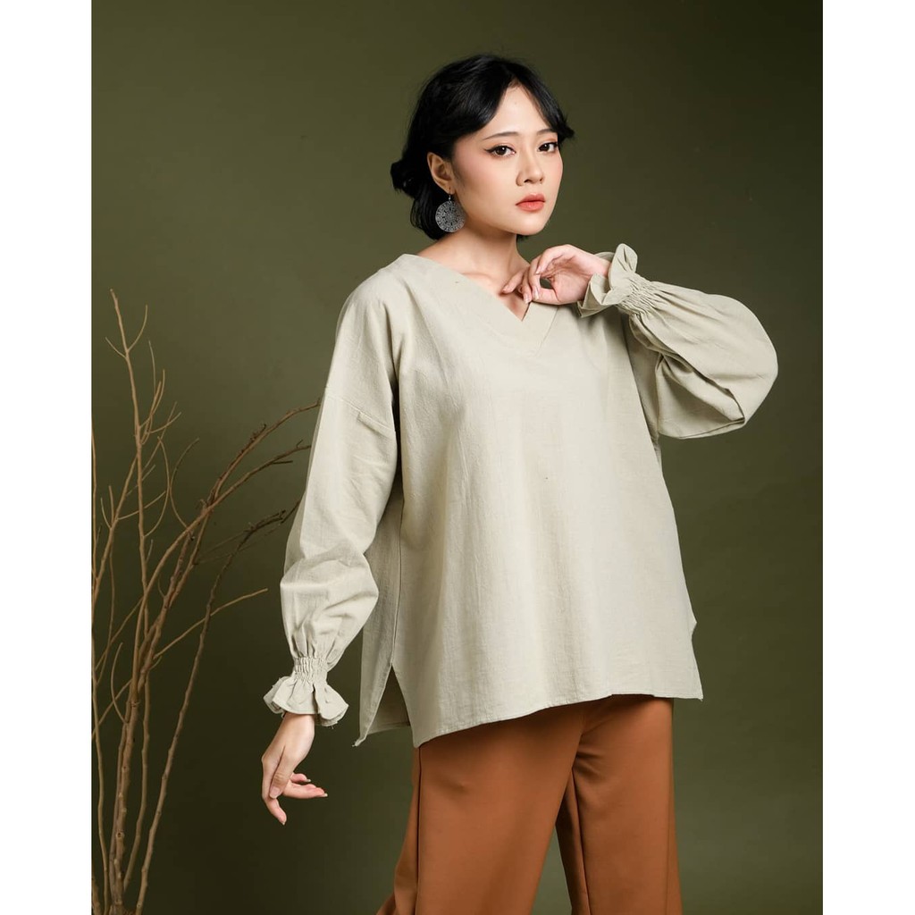 DISKON - VIERA BLOUSE - blouse wanita / blouse kekinian / blouse cantik / simple blouse / blouse polos