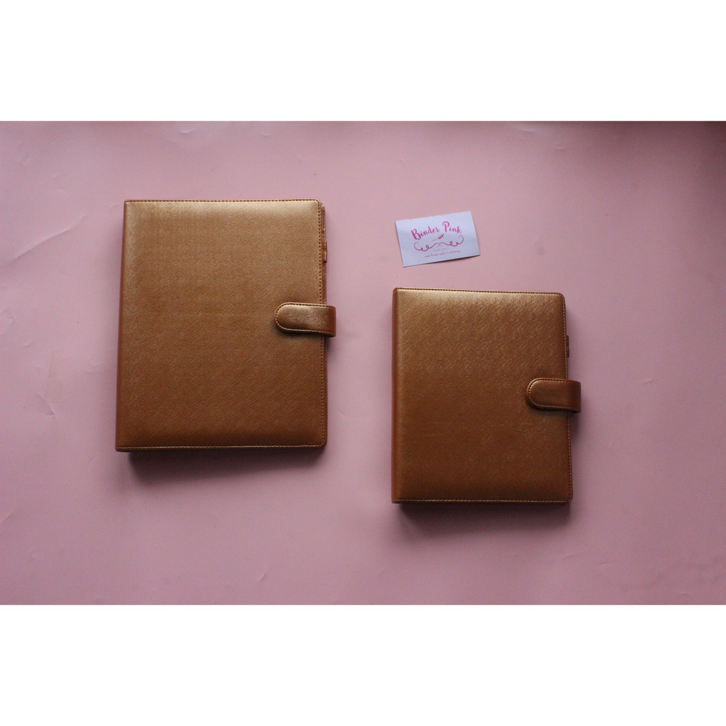 

Binder Prada Metalic Gold 20ring/A5 & 26ring/B5 by binderpinkshop