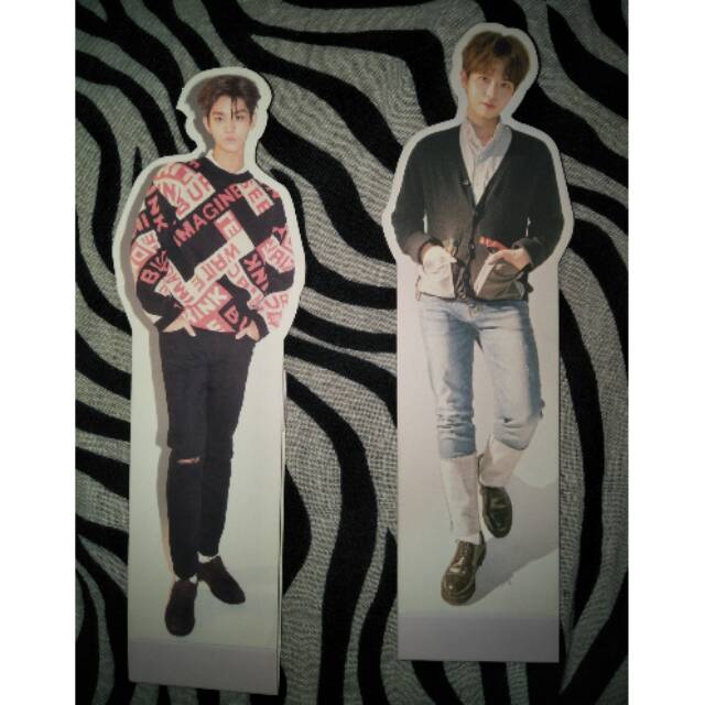 

Standee Wanna One