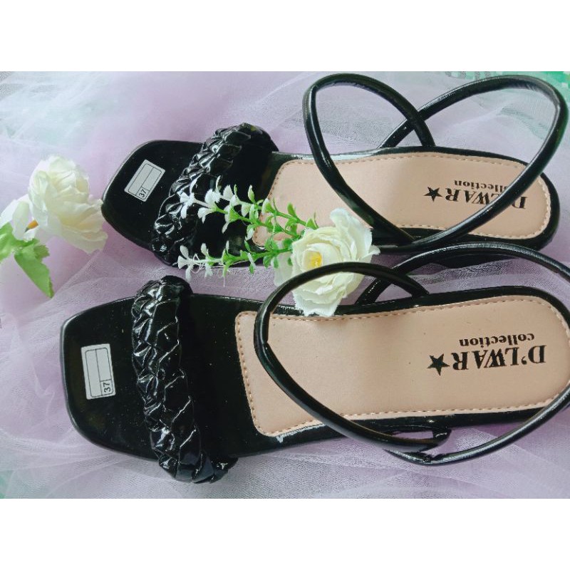 Sendal terbaru D'lwar