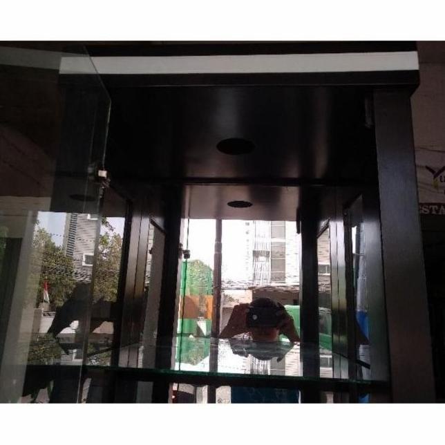 Rak Kristal Hitam 1 Pintu Hitam Minimalis/ Lemari Hias/ Ambalan Kaca