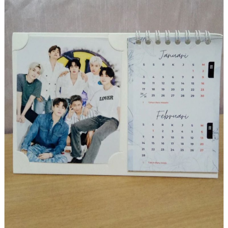 

Kalender duduk BTS tahun 2022
