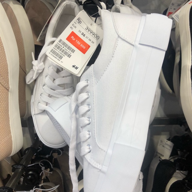 White sneakers hnm h&m // sepatu putih hnm