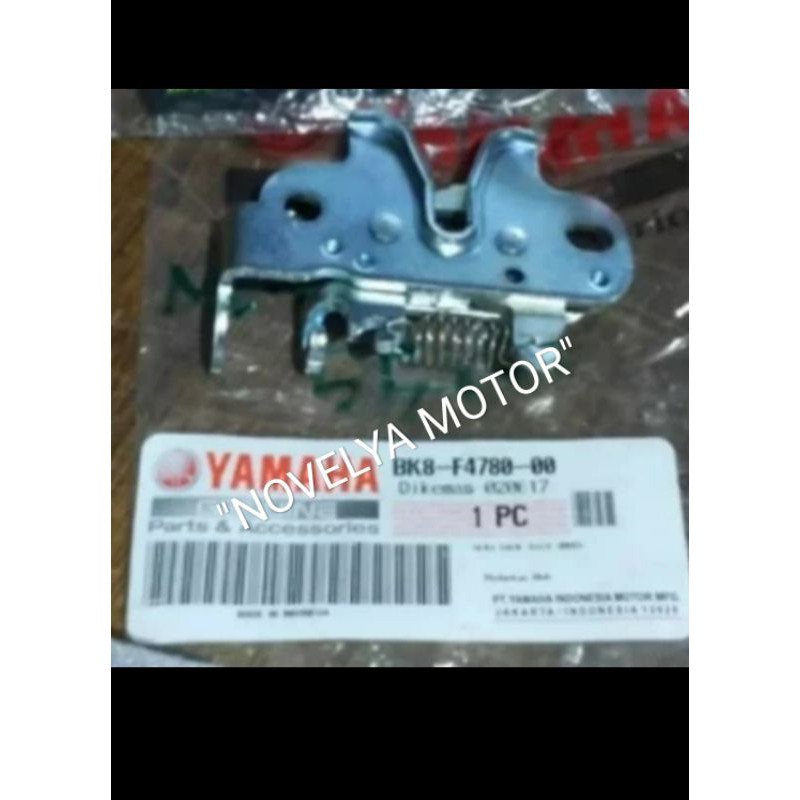 SEAT LOCK ASSY KUNCI KUPU KUPU JOK VIXION R ADVANCE ORIGINAL YAMAHA BK8-F4780-00
