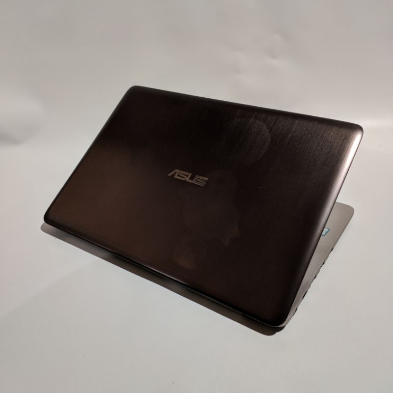 laptop Ultrabook gaming asus K401uq core i7 6500u - ram 16gb - ssd 512gb - dual vga Nvidia 940m