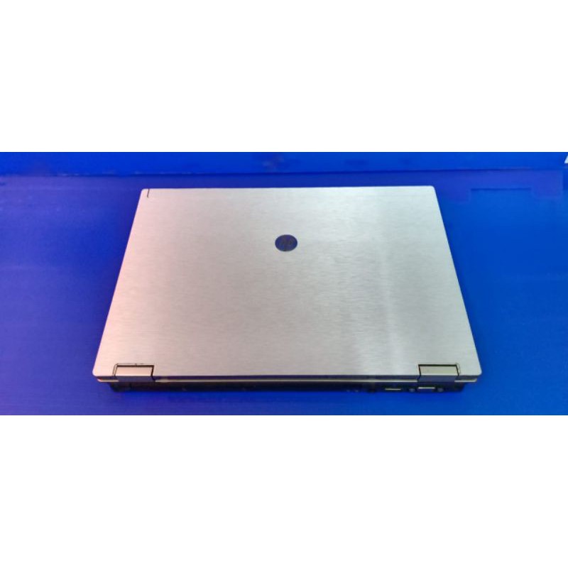 Laptop Core i5- hp elitebook 8440p ..  4gb 320gb dvd  ,,, laptop seken  dan murah ...,