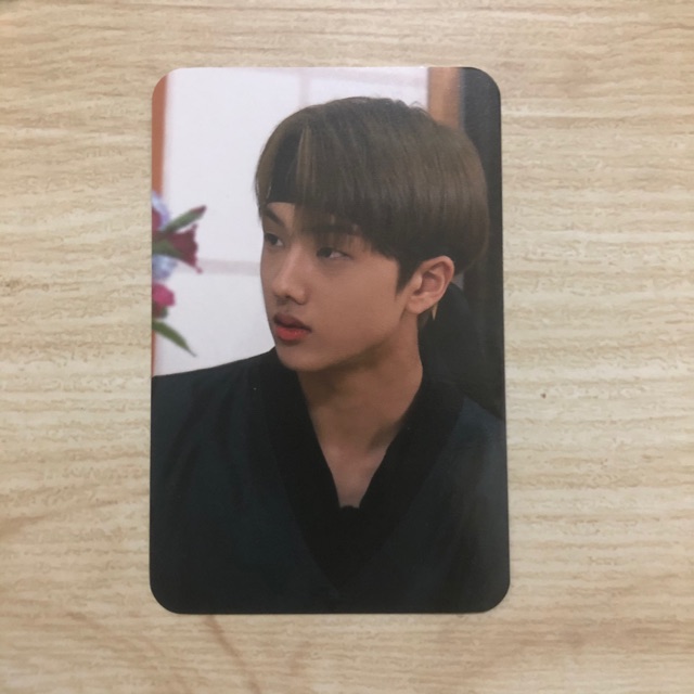 ( booked ) photocard jisung puff hanbook