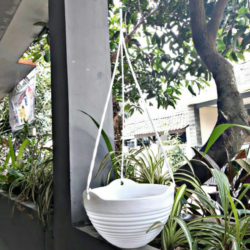 Pot Gantung Putih 25cm Lavenia 8857