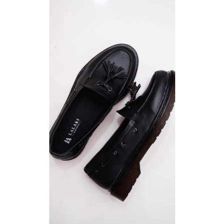 Sepatu Slip on pria &quot;XANDER MEN&quot; Sepatu slip on pria original/sepatu slip on pria casual/Sepatu dockmart/sepatu slip on pria hitam/sepatu pria/sepatu pria keren/sepatu pria slip on formal/sepatu pria slip on loafers/