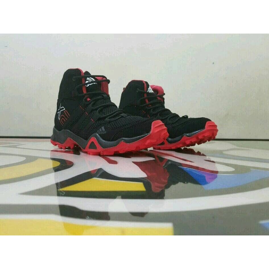 Sepatu Basket KuliahSepatu Adidas AX2 High Grade Original / Pria Wanita