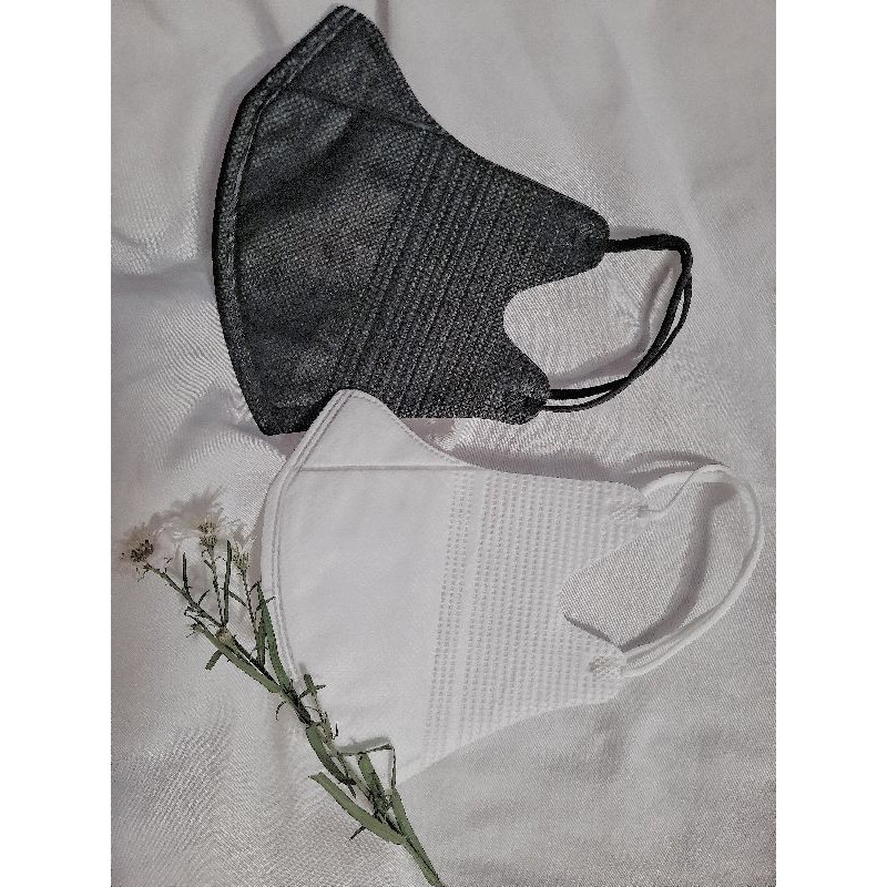 Masker Duckbill Garis (Ecer) Hitam dan Putih