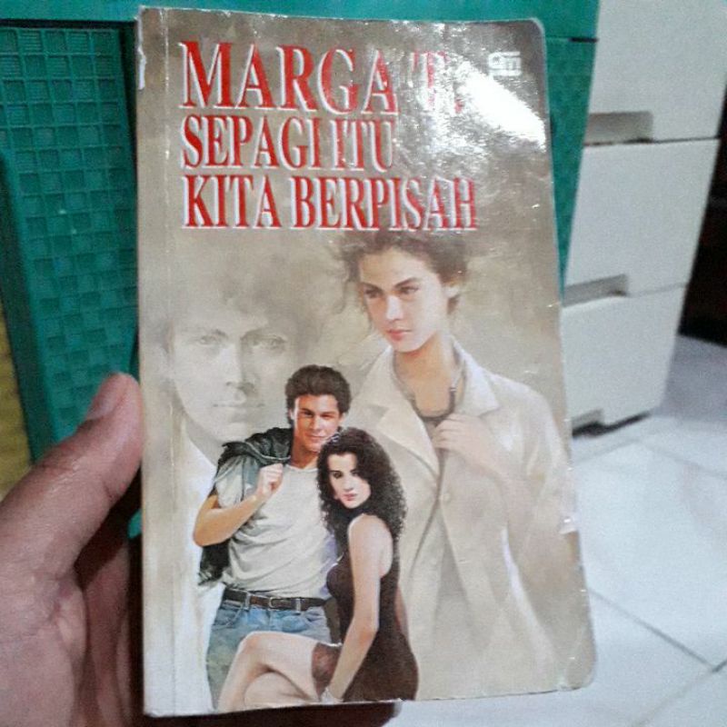 novel marga t  sepagi itu kita berpisah