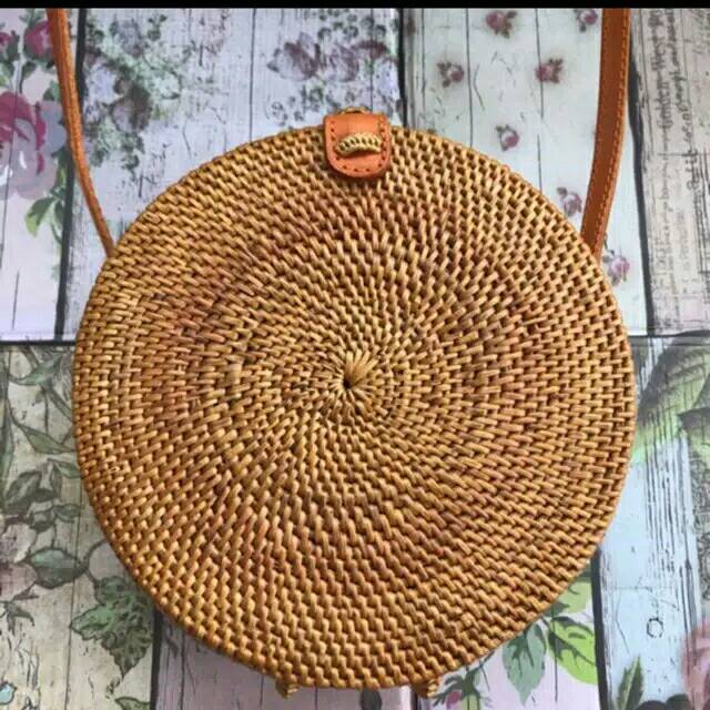 Tas Rotan Bulat Raisa diameter 20cm