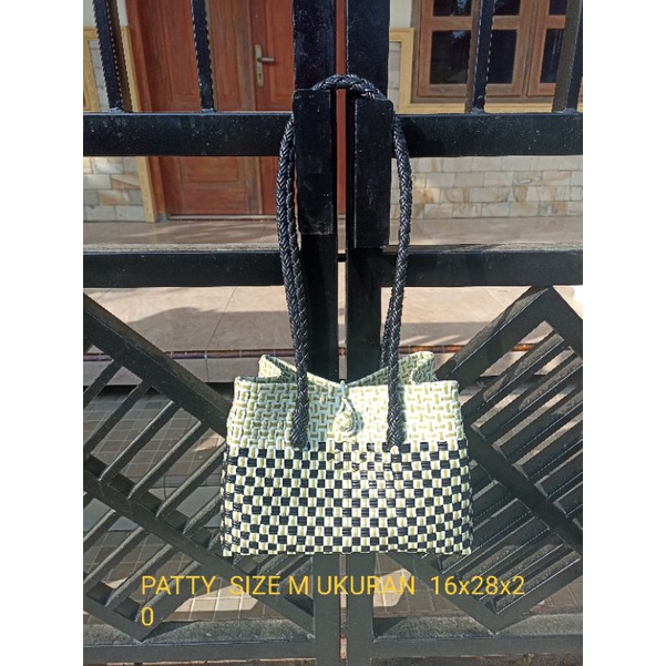 Tas Anyaman Plastik Jali-Jali Patty Size M