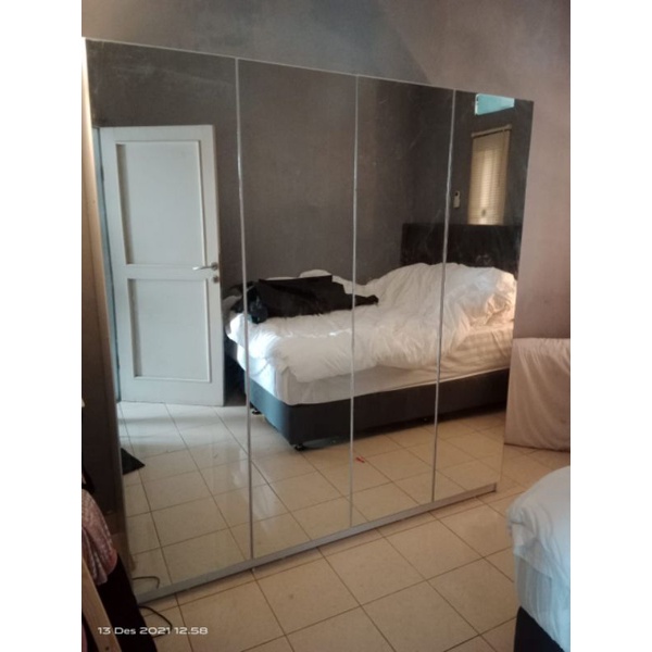 LEMARI PiNTU 4 KACA FULL MINIMALIS