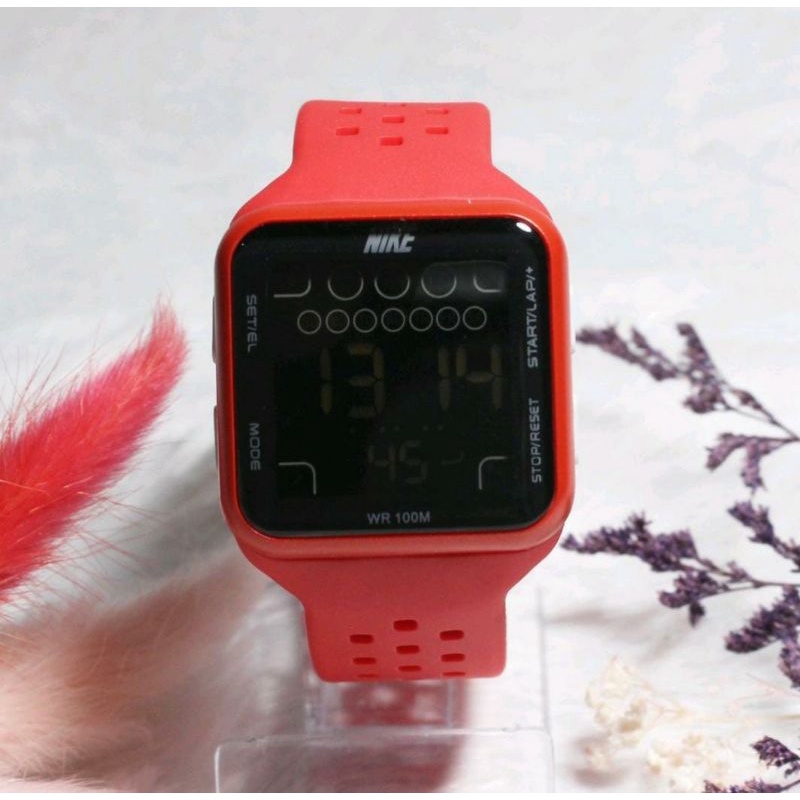 Jam Tangan Kotak Jam Tangan Digital Sporty Stylish Fashion Jam Tangan Rubber Anti Air Unisex