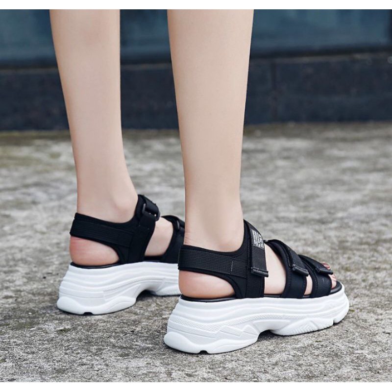 Sandal Tali Gunung Wanita Korea