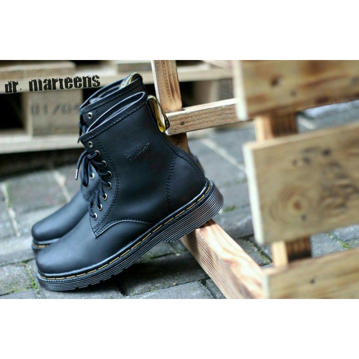 PROMO !! Boots High Shoes Pria dr martens docmart DM high 8 inchi hiking touring hitam bisa cod