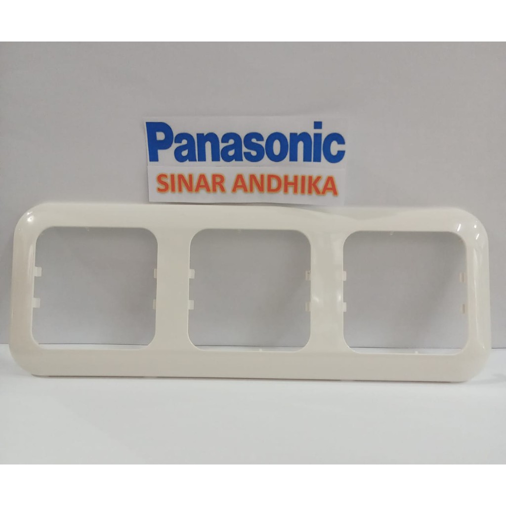 FRAME SAKLAR TRIPLE 3 GANG 6 DEVICE PUTIH PANASONIC WEJ 7823