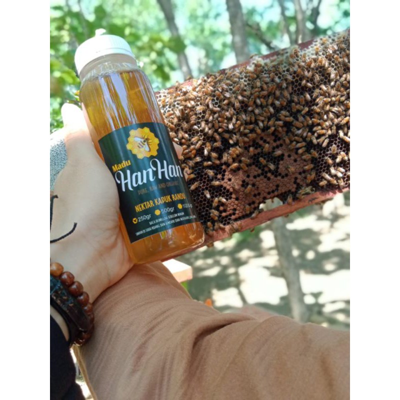 

madu asli, murni, organik dan sanad atau sumber didapatkan madunya jelas ukuran 250gr