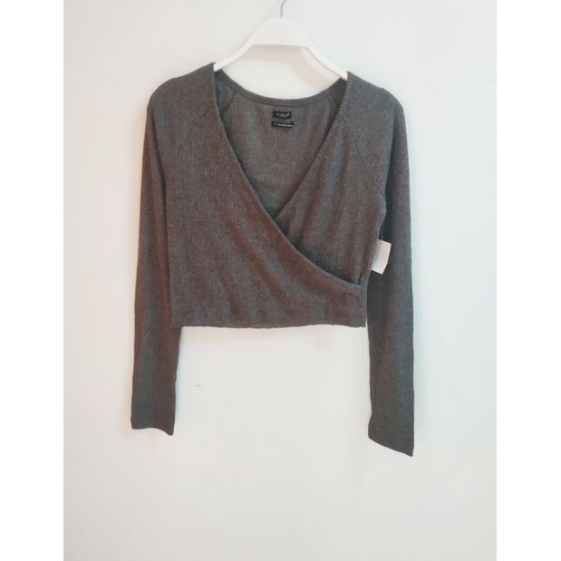 URBAN OUTFITTERS WRAP TOP