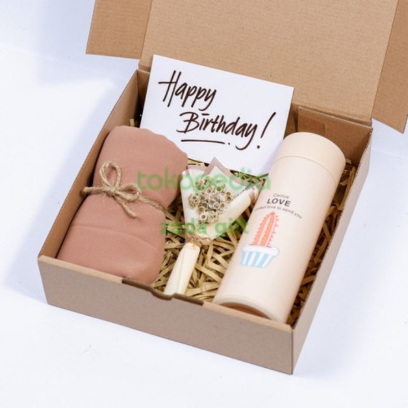 

paket hampers ulang tahun/kotak kado ultah/kado