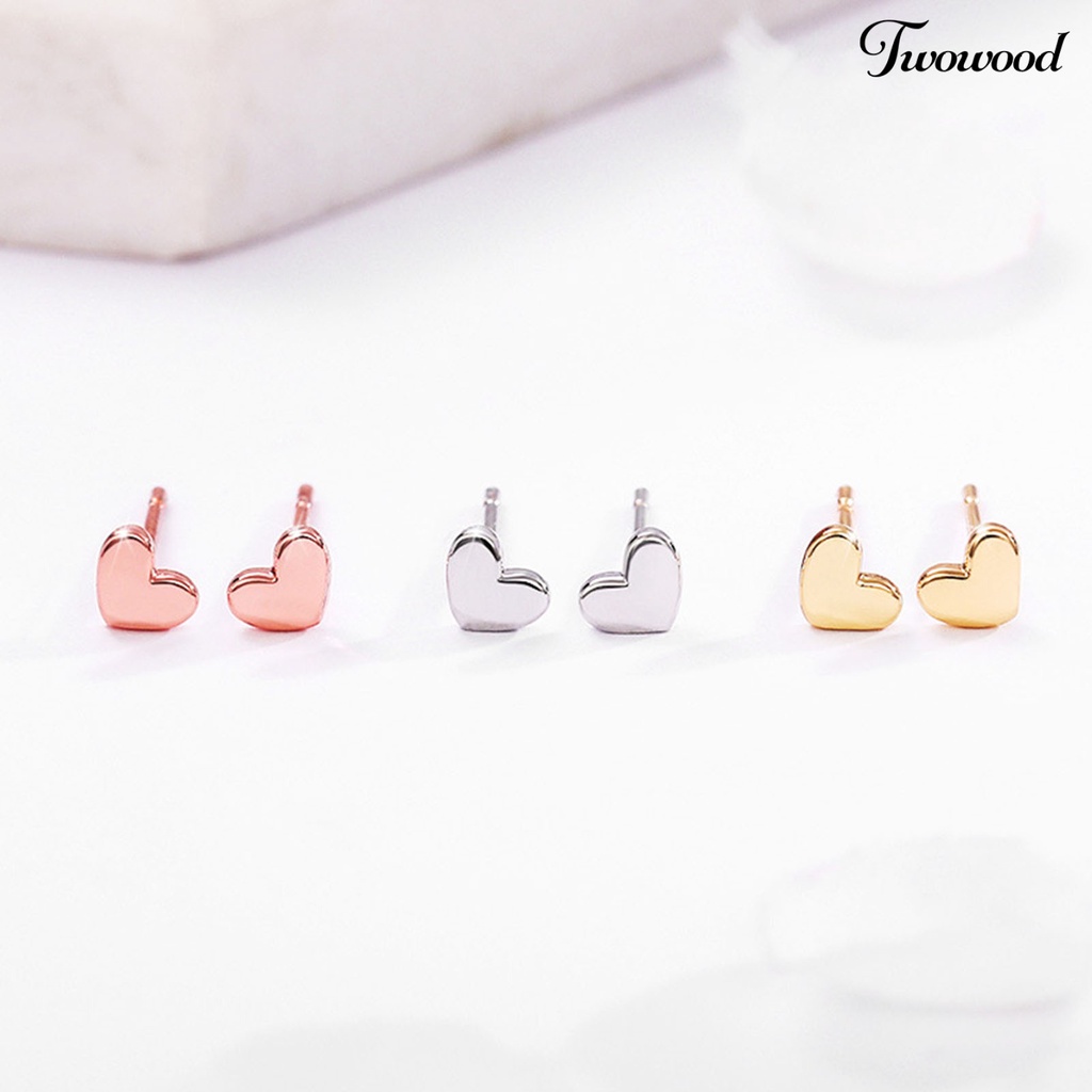 1 Pasang Anting Stud Bentuk Hati Permukaan Halus Glossy Untuk Hadiah Perhiasan