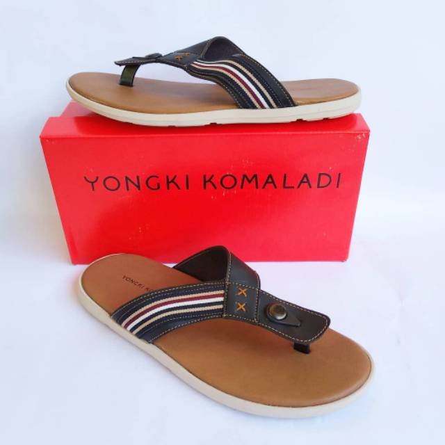 SANDAL PRIA YONGKI KOMALADI