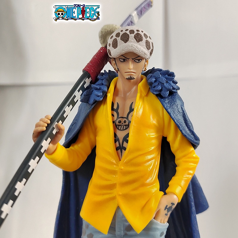 Action Figure Anime One Piece Trafalgar D. Mainan Action Figure Model Jubah Air Tertawa Untuk Dekorasi Rumah / Hadiah Anak