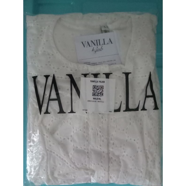 Esme blouse white vanilla hijab (sold)