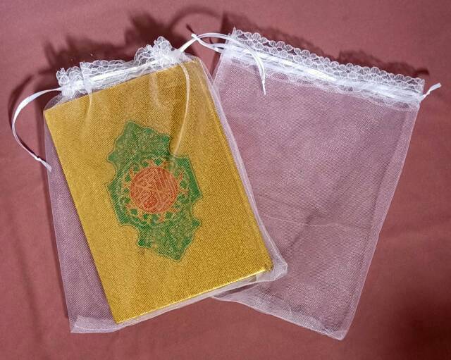

SARUNG TILE 20×30 CM)