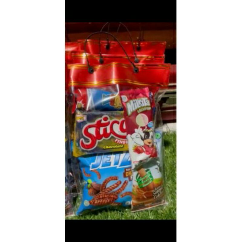 

PAKET SNACK BIRTHDAY PAKET SNACK ULANG TAHUN PAKET SNACK MURAH