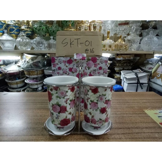 Tempat sendok Capodimonte