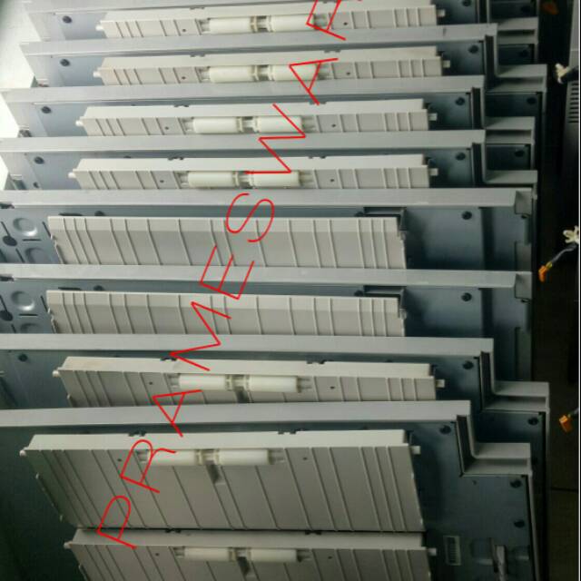 RIGHT DOOR PINTU KANAN BAWAH iR 5000 / 5075 / 6570
