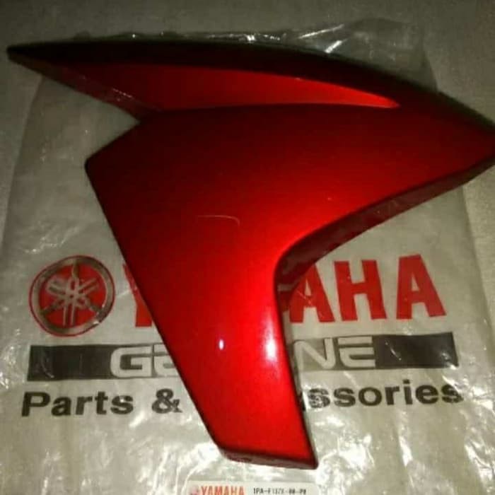 Scop air atau sayap tengki vixion new nvl kanan merah original ygp  yamaha