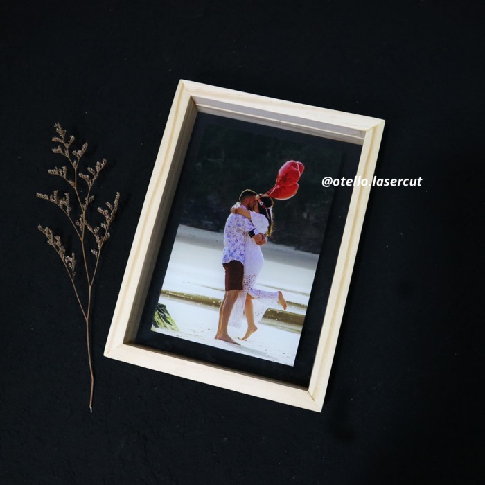 Wooden Floating Frame Photo Foto Custom Hadiah Valentine Gift Kustom Pacar Romantis Acrylic Print