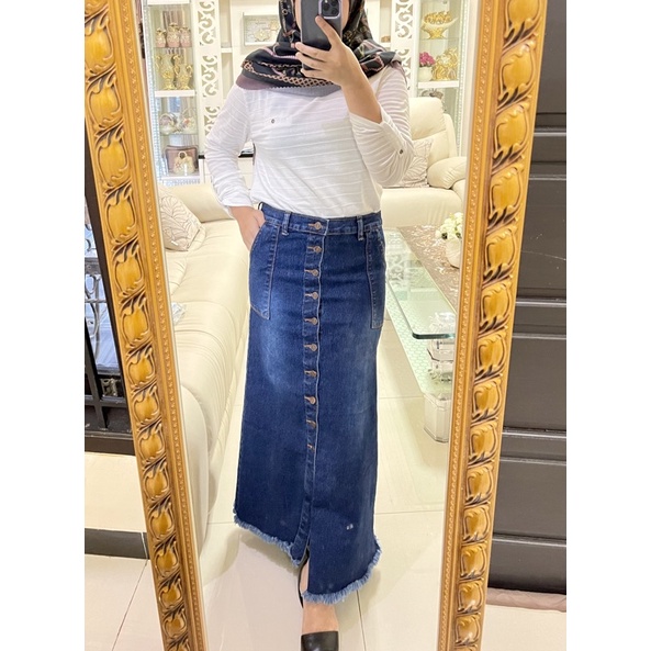 Rok Jeans Panjang Aplikasi Kancing / Rok jeans Gisca / Rok Jeans Panjang wanita