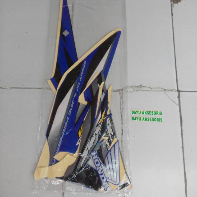 Striping Supra X 125R 2006 hitam biru