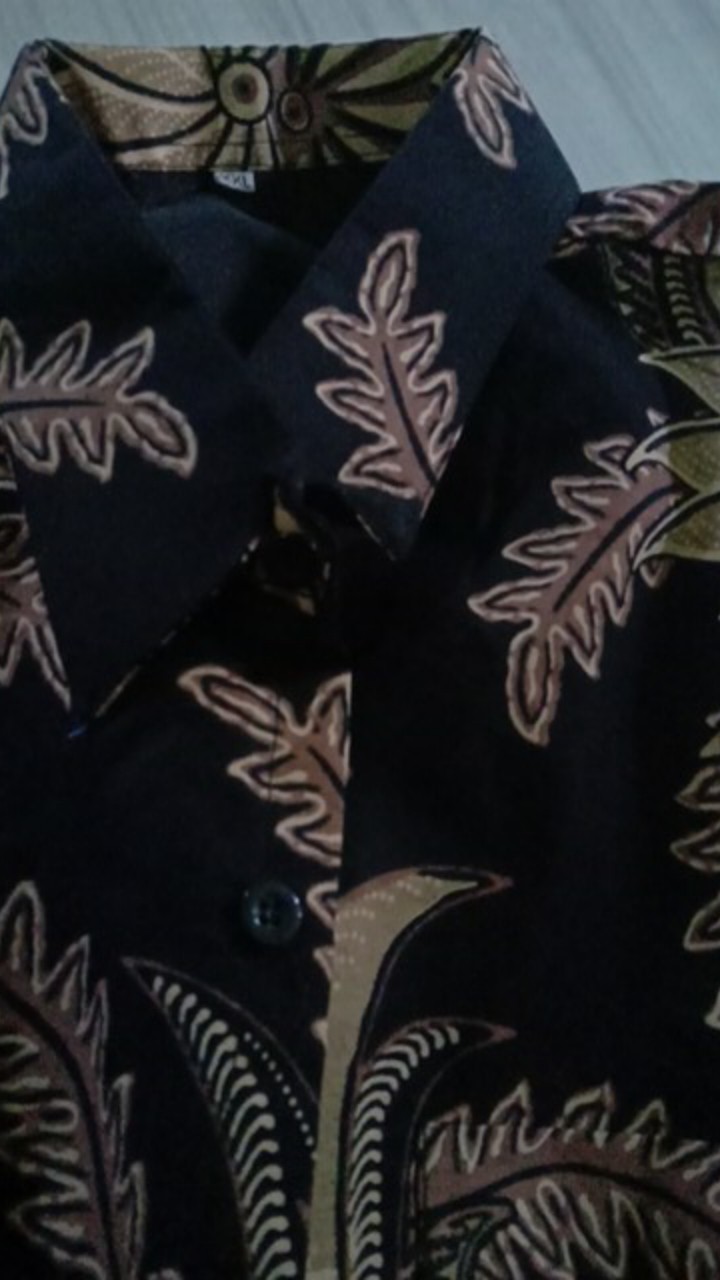 Godongan Ireng Kemeja Batik Pria Lengan Pendek Lapis Furing Katun Primisima Batik Solo