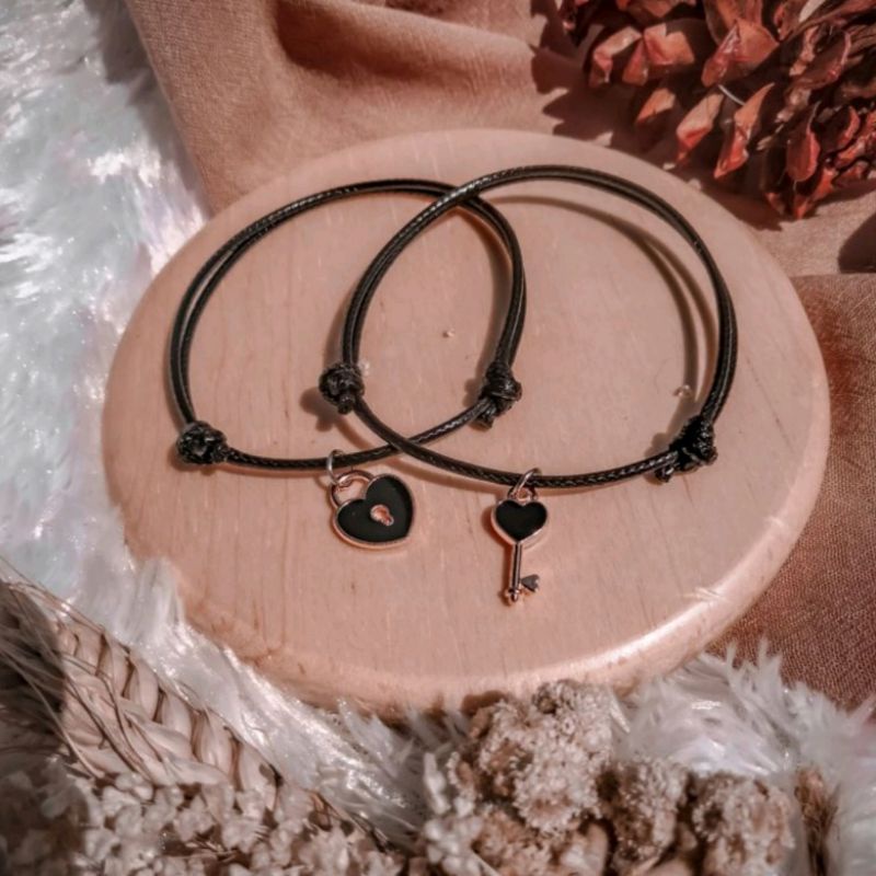 Gelang Couple Gembok Kunci Magnet